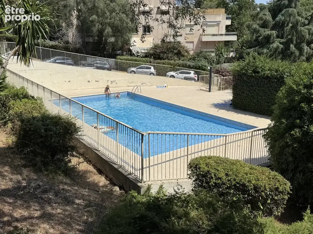 NICE - FABRON, 3 pièces de 58 m² avec balcon, cave et parking privé - photo 2