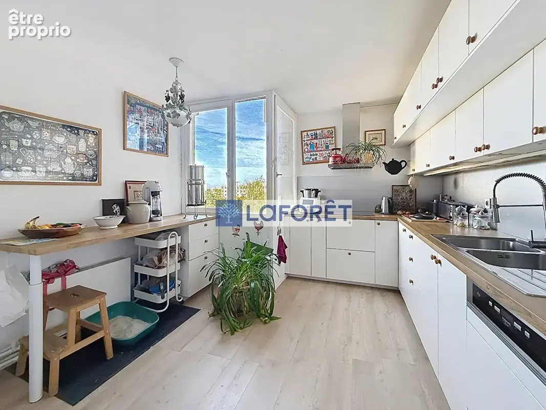 Appartement 5 pièces 97 m² à vendre à Elancourt (78990) - photo 2