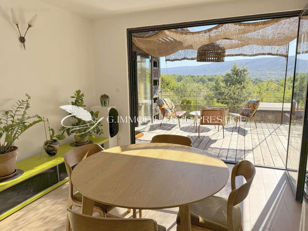 Maison à MALEMORT-DU-COMTAT