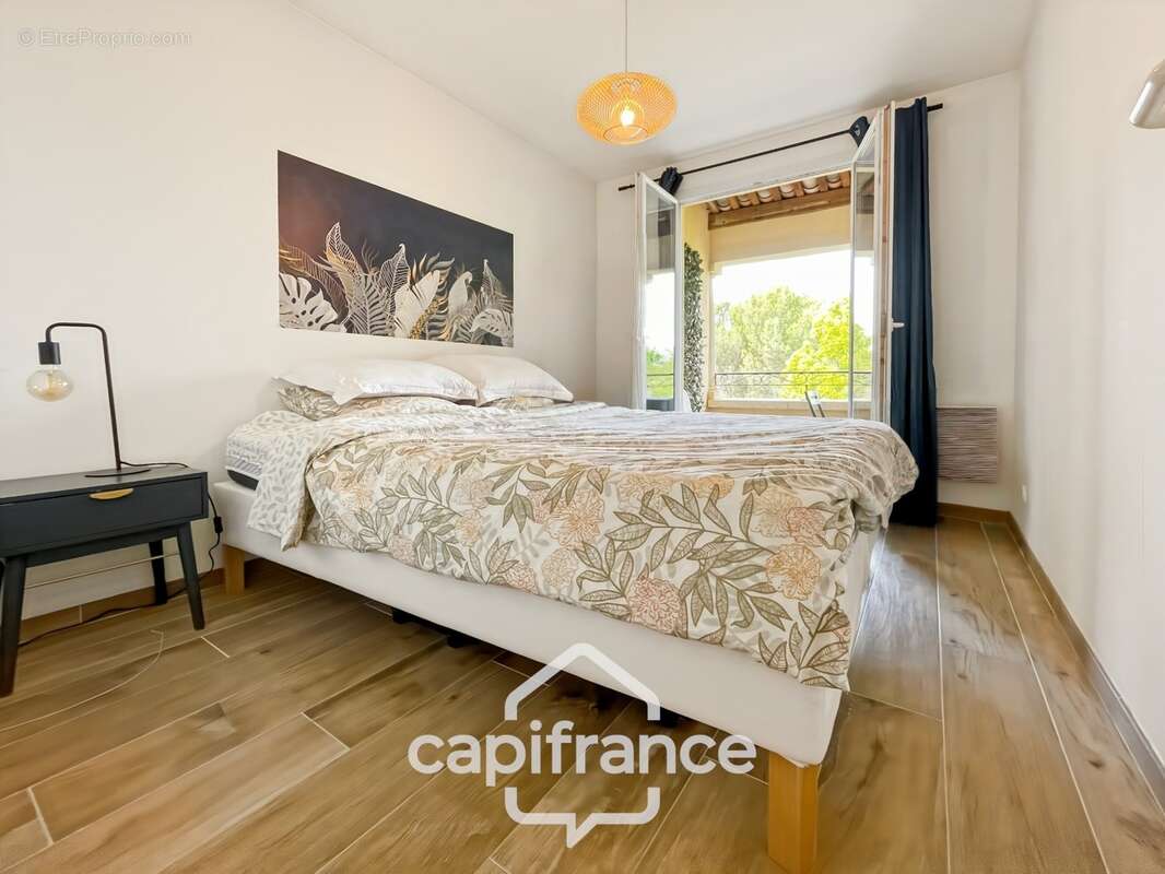 HOTEL DU GOLF  appartement 2ème et dernier étage  rénové et climatisé  de 33 m2 , trou n° 8 , sud ouest , une chambre,  loggia t - photo 11