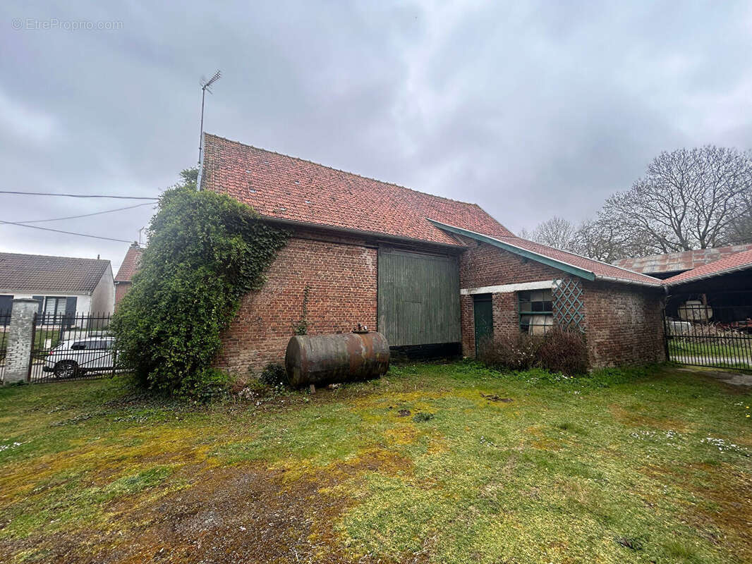 EXCLUSIVITE GERONIMMO Fermette à Saint Léger avec granges - photo 4