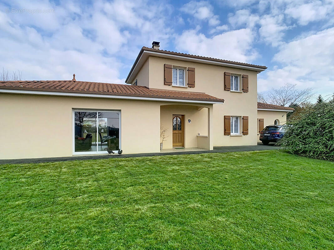 Maison à VEYRAC