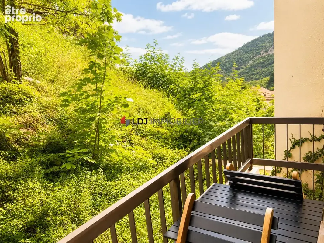 Appartement 1 pièce 27 m² à vendre à Amelie-Les-Bains-Palalda (66110) - photo 2