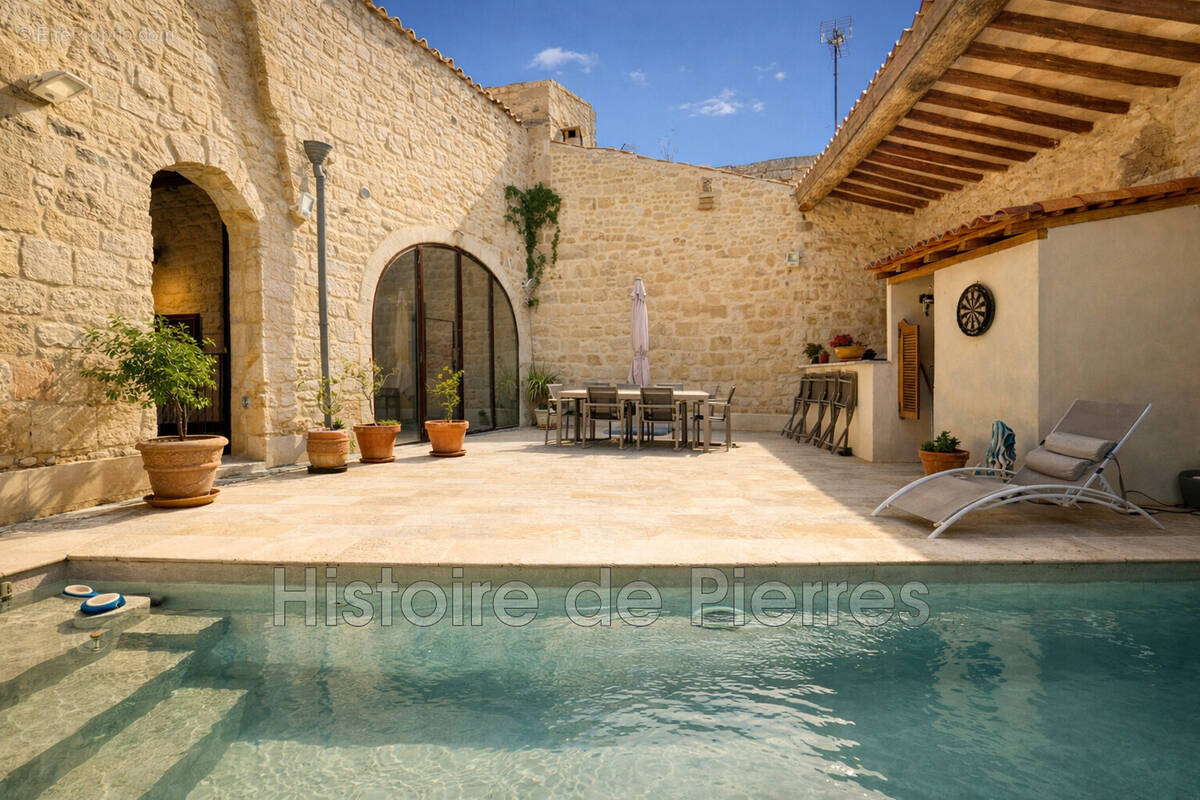 Maison à SAINT-GILLES