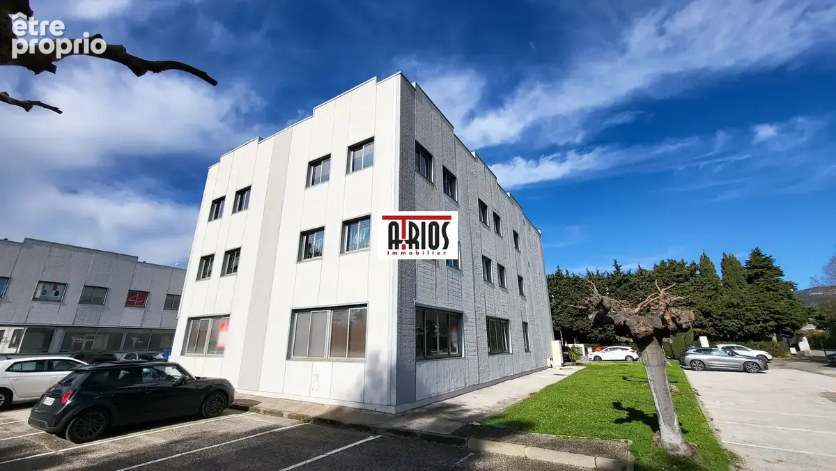 Commerce 600 m² à vendre à Six-Fours-Les-Plages (83140) - photo 8