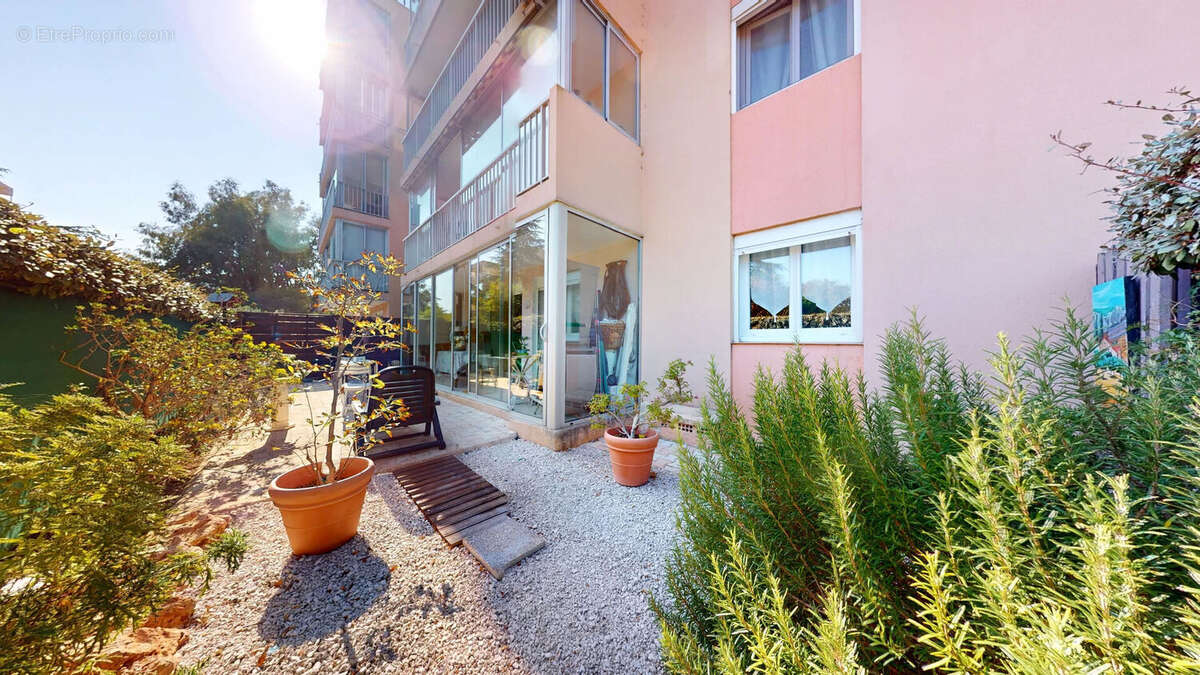 Appartement à FREJUS