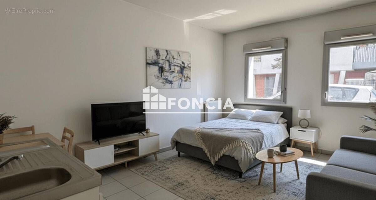 Appartement à MEYZIEU