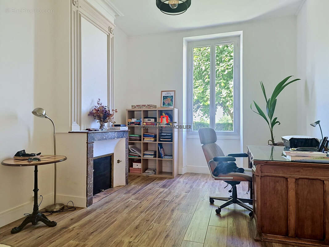 Maison 303 m² à Bayon-Sur-Gironde  - photo 7