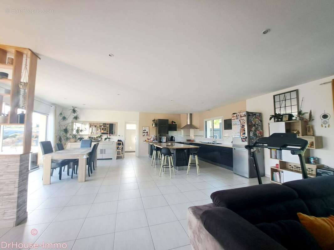 Maison à MINIAC-MORVAN