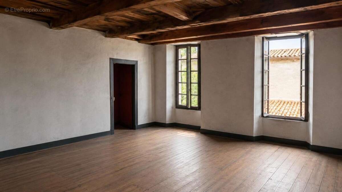 Appartement à SAUVETERRE-DE-GUYENNE