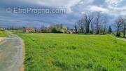 Terrain à CLERMONT-DE-BEAUREGARD