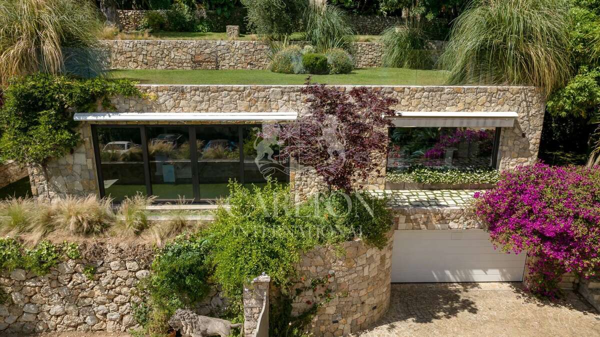 Maison à EZE