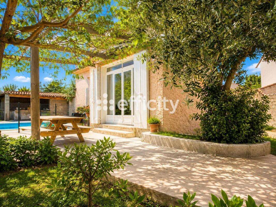 Maison 230 m² à Martigues  - photo 6