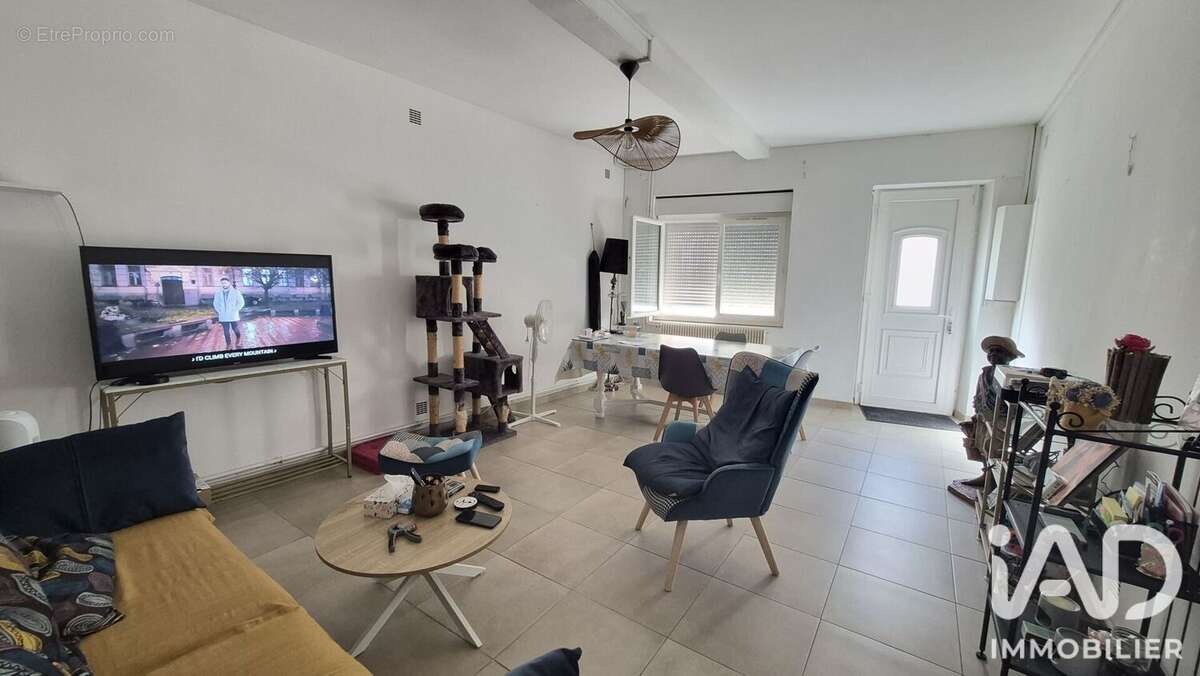 Maison 118 m² à Castillon-La-Bataille  - photo 2
