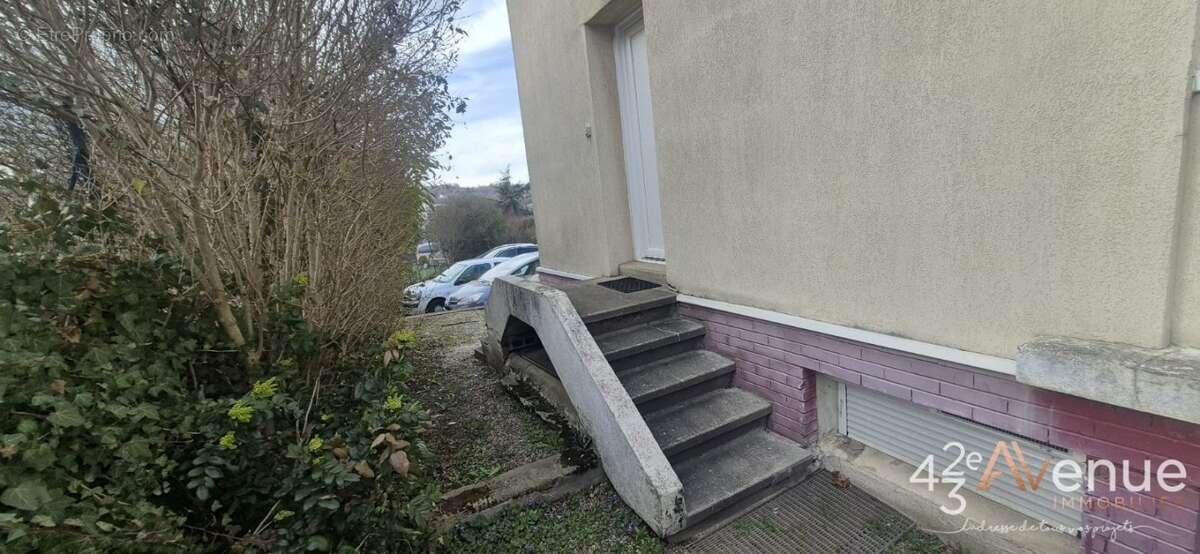 Appartement à SAINT-ETIENNE