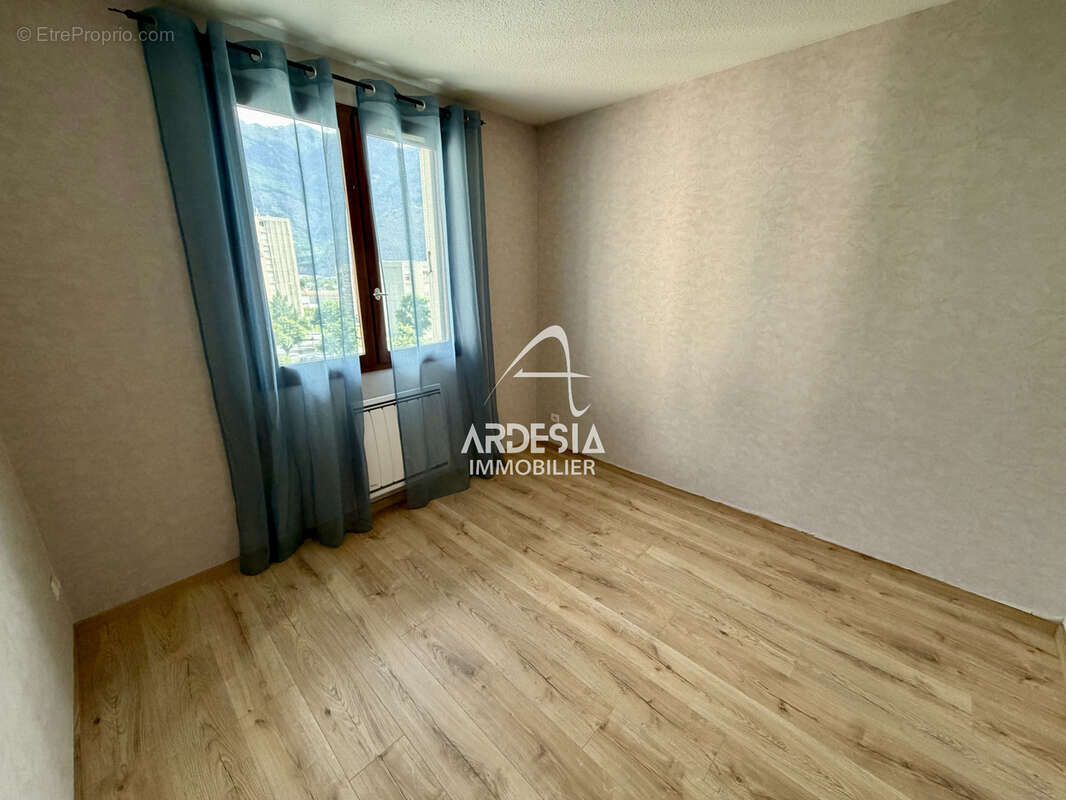 Appartement à SAINT-JEAN-DE-MAURIENNE