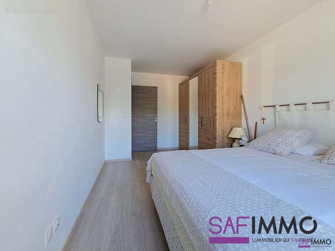 Appartement à PIERRE-BENITE