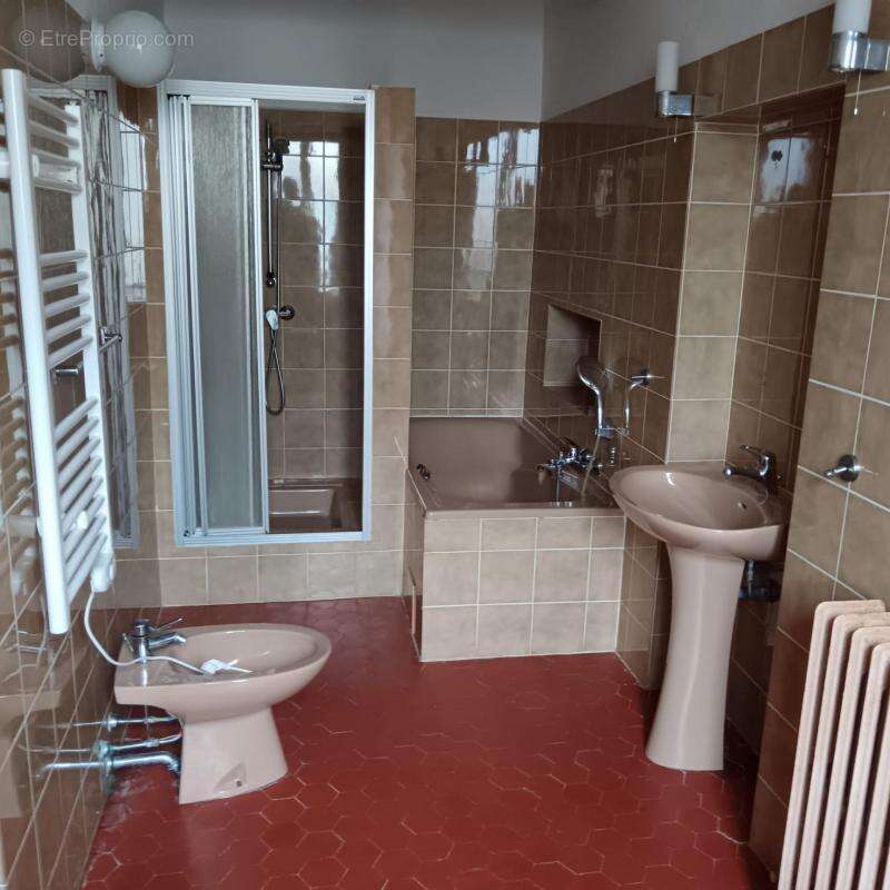 Maison à LA GARDE-FREINET