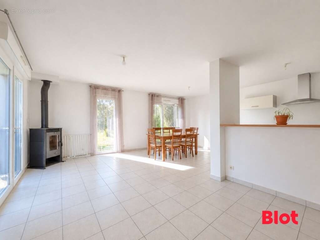 Maison 104 m² à Brece  - photo 5