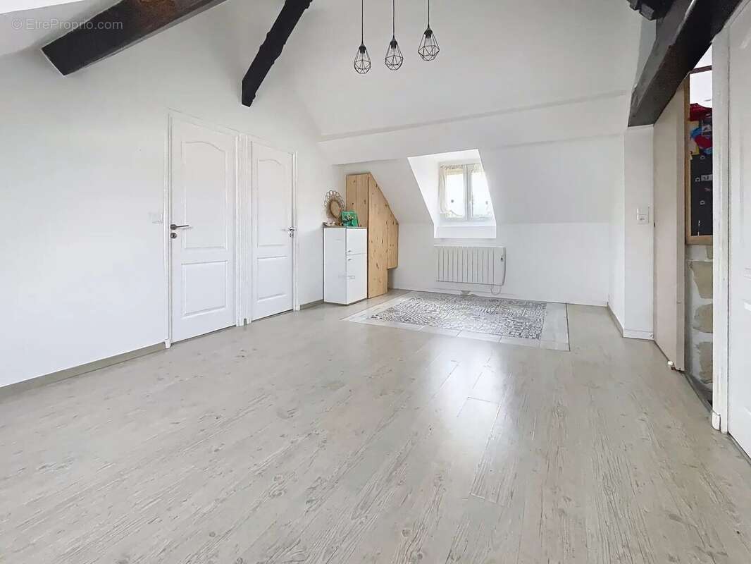 Appartement à LA QUEUE-EN-BRIE