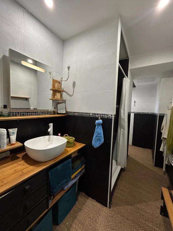 Appartement à POMMIERS-LA-PLACETTE