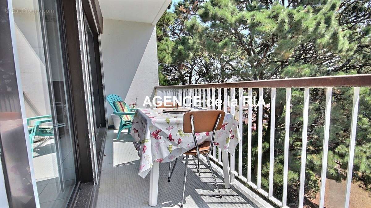 APPARTEMENT T3 - dernier étage - A deux pas du port - photo 4