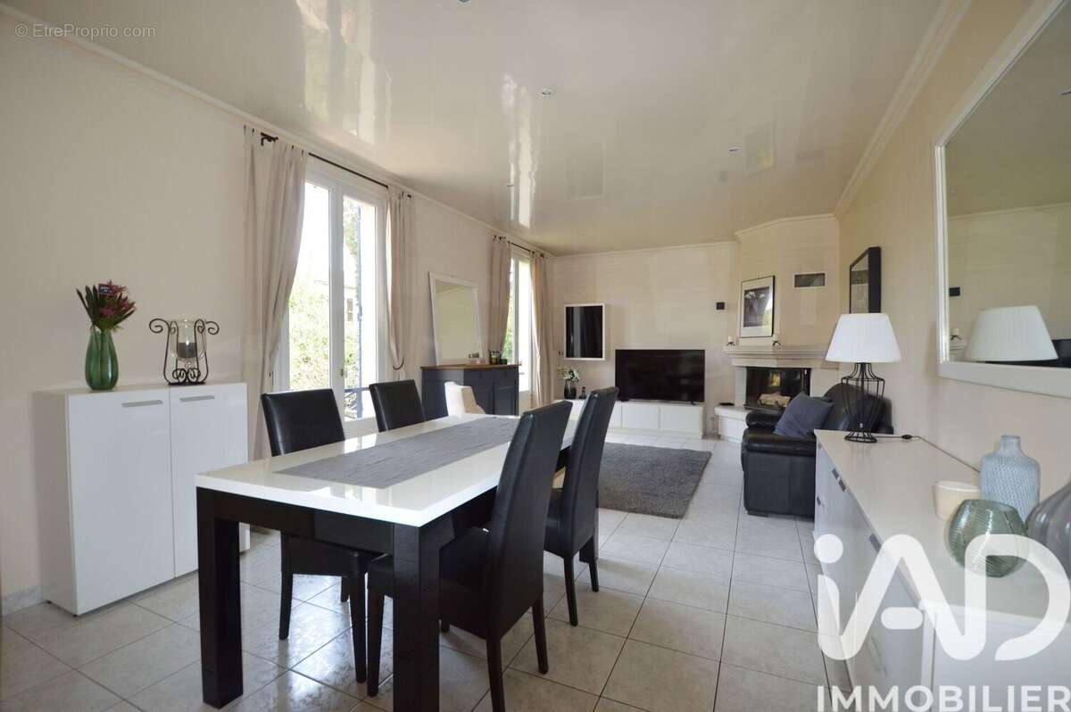 Photo 5 - Maison à SAINT-MAUR-DES-FOSSES