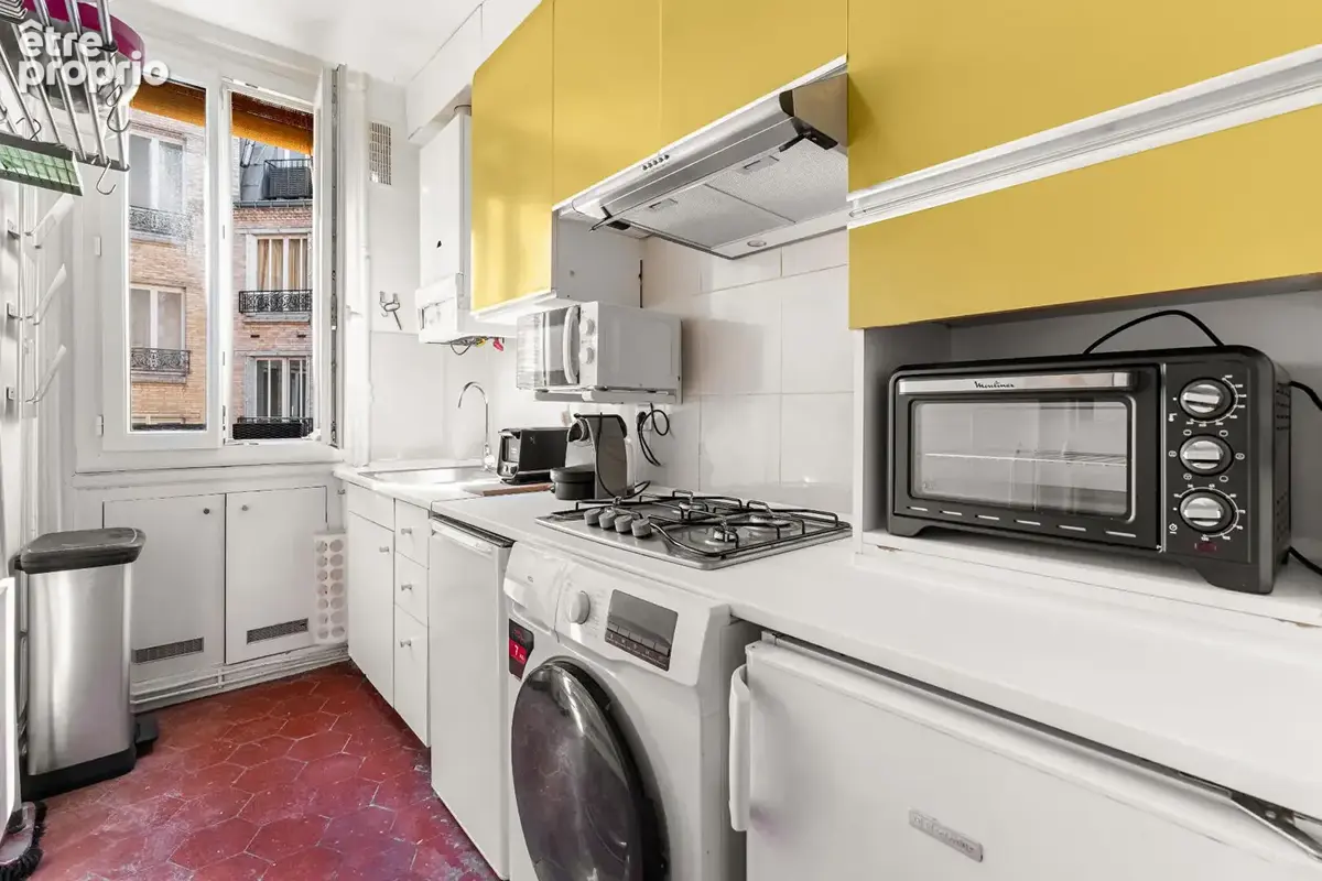 Rue de Lévis - Deux pièces - Etage élevé - Belle copropriété - photo 3