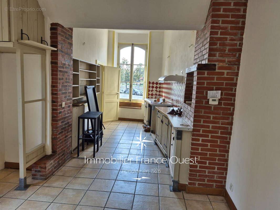 Maison de charme en pierre de tuffeau avec vue imprenable sur le château de Sablé et la Sarthe - photo 5