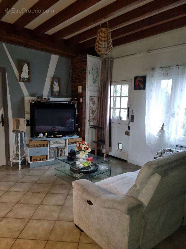Maison à LES BORDES