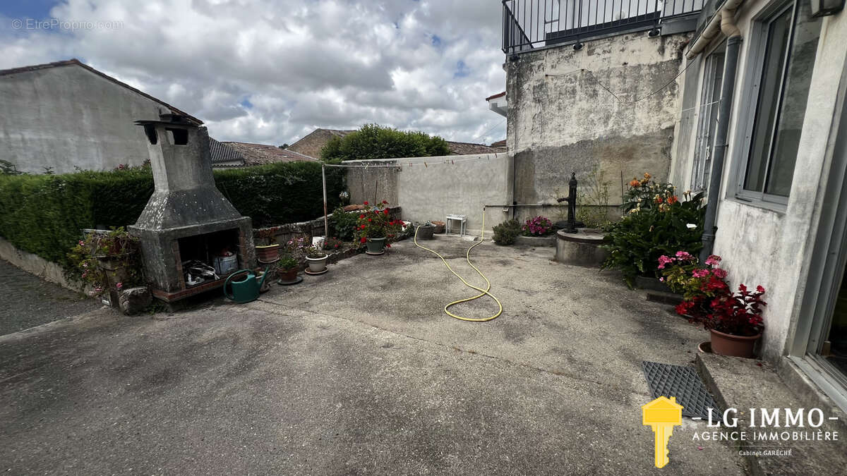 Maison 5 chambres à Mirambeau - photo 14