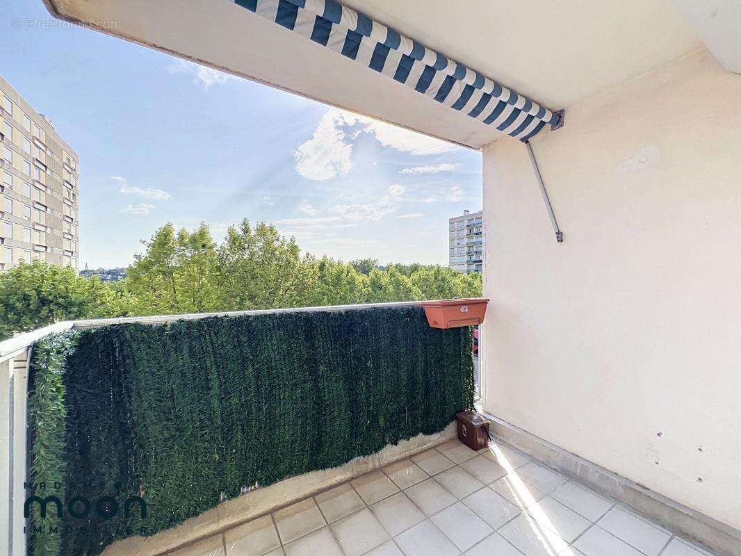 Exclusivité Oullins Pierre Bénite Montmein appartement - Cave - Balcon T4 77m² - photo 20