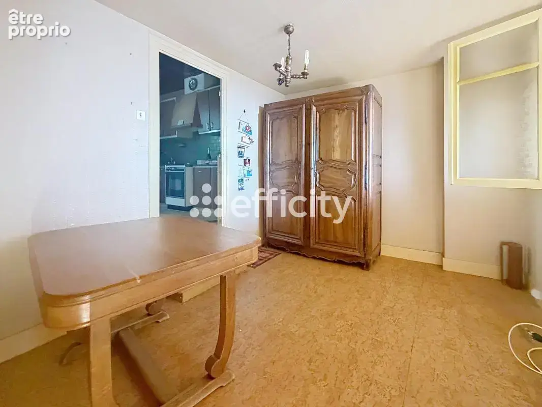 Maison 7 pièces 146 m² à vendre à Thiers (63300) - photo 6
