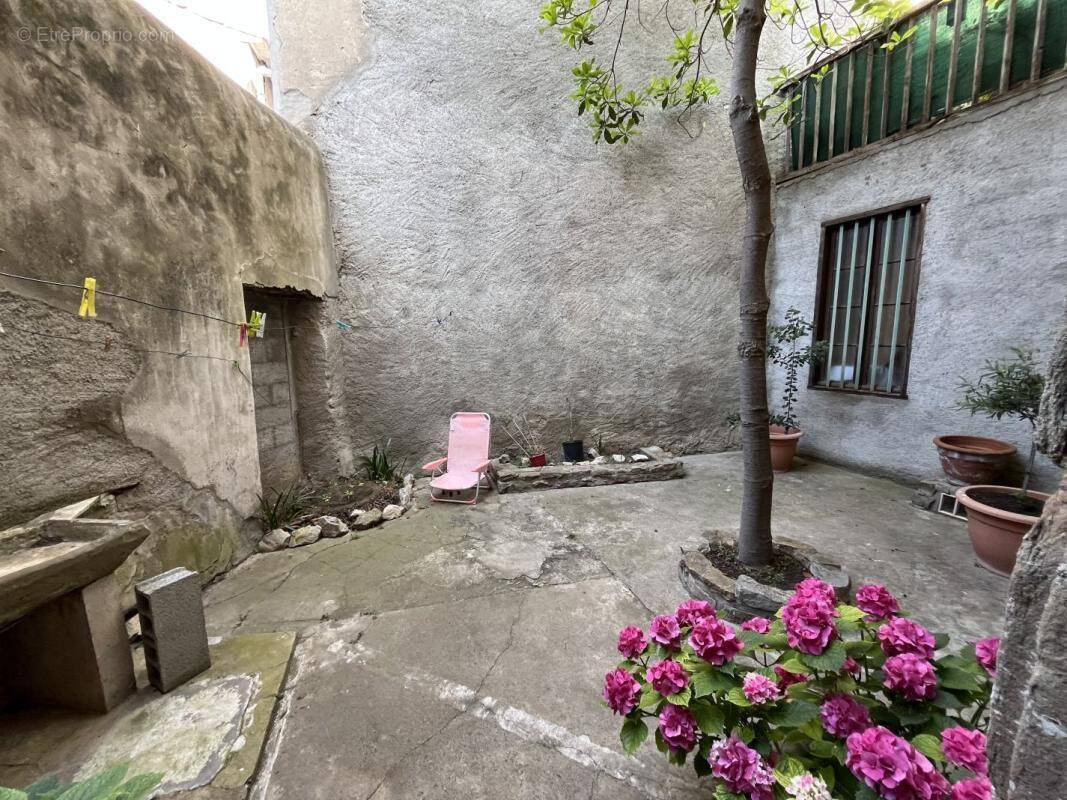 Maison à OLONZAC