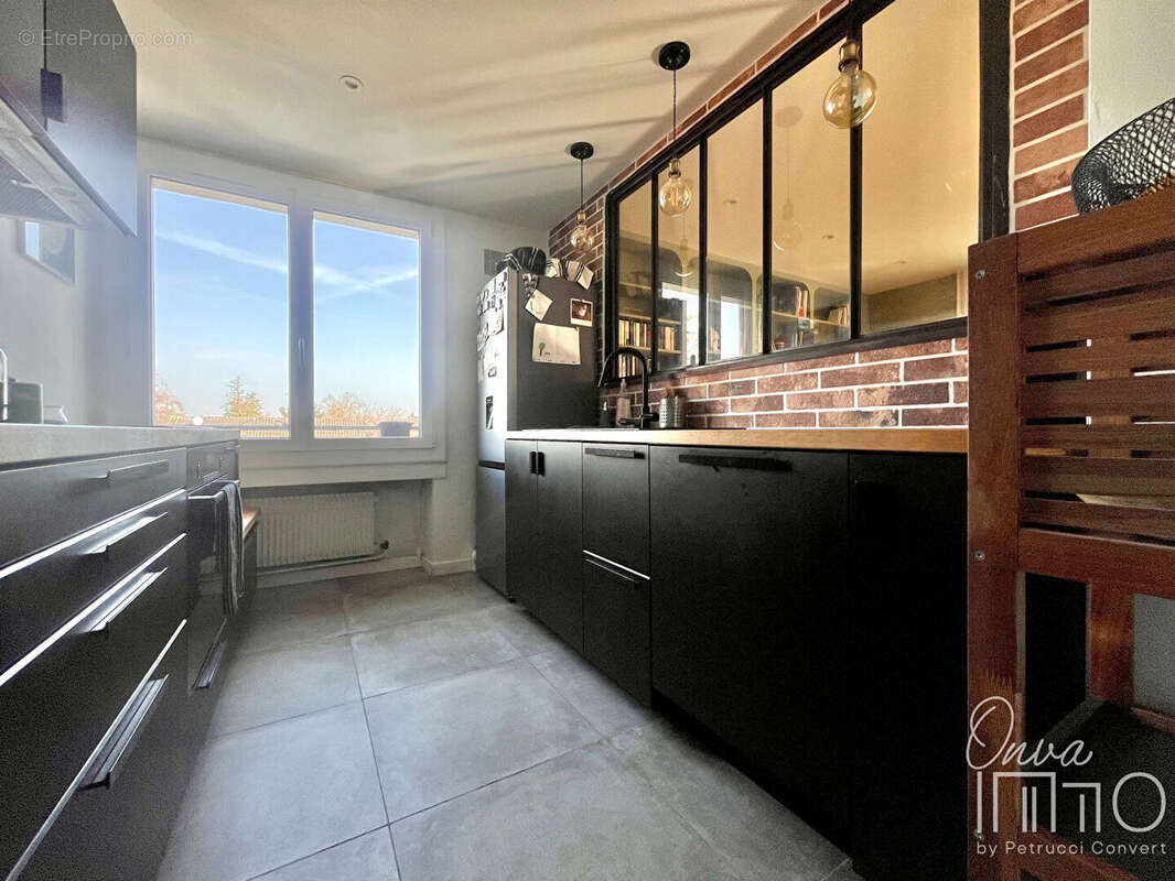 Appartement à FONTAINES-SUR-SAONE