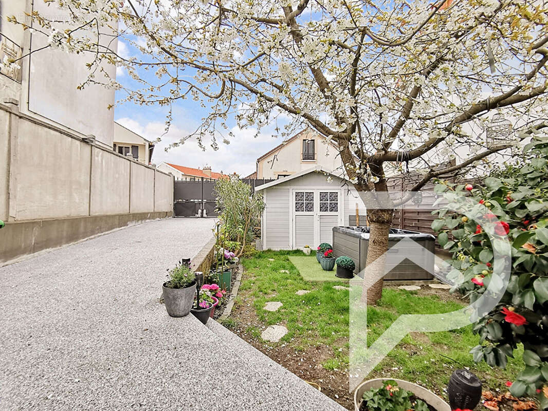 Maison à VITRY-SUR-SEINE