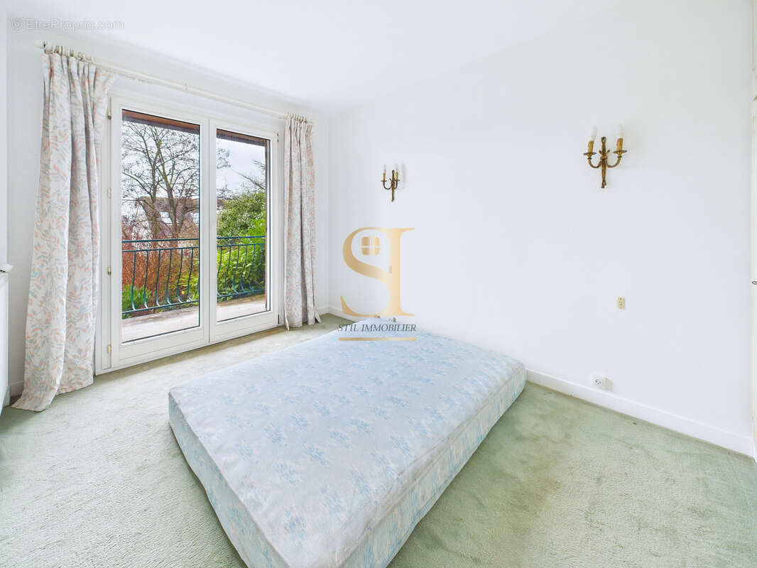 Maison à VIRY-CHATILLON