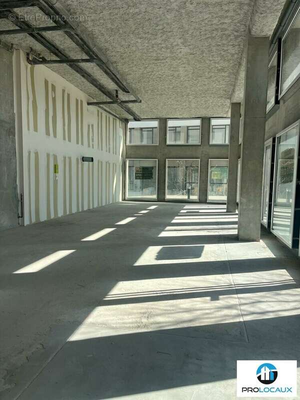 Autre à LE PONT-DE-CLAIX