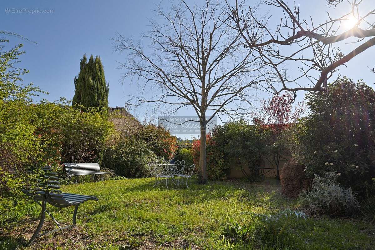Authentique maison de village avec jardin au cur de Saignon - photo 4