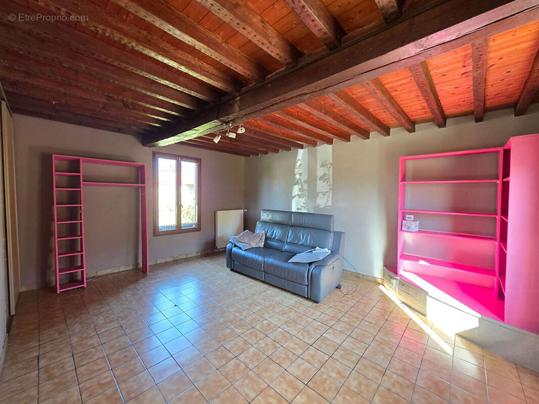 Maison à CREVECOEUR-LE-GRAND