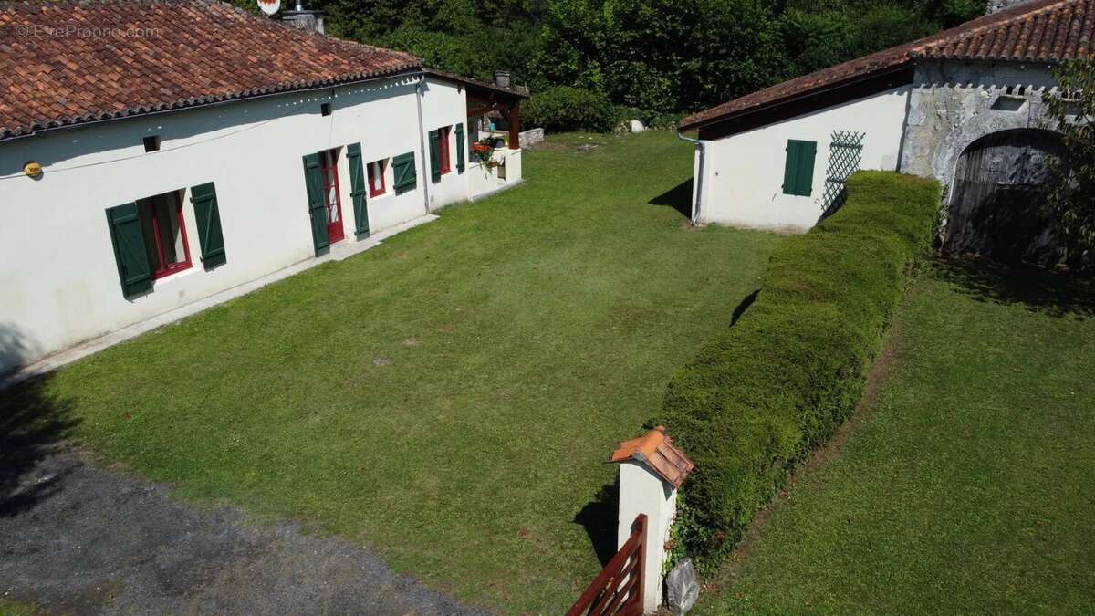 Maison à VERTEILLAC