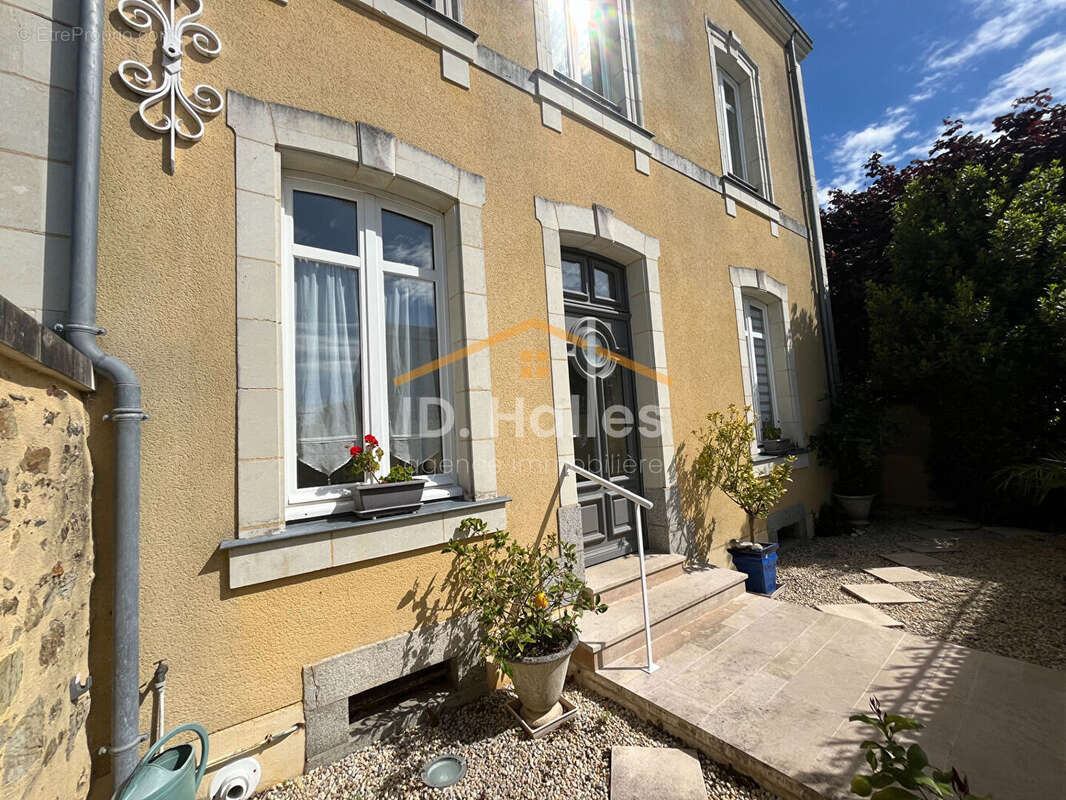 Maison à CRAON