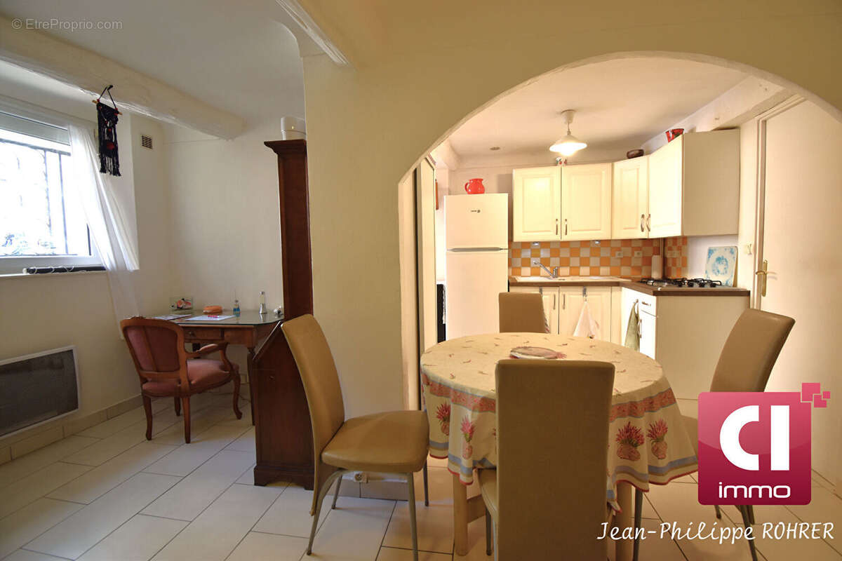 Appartement à CARCES