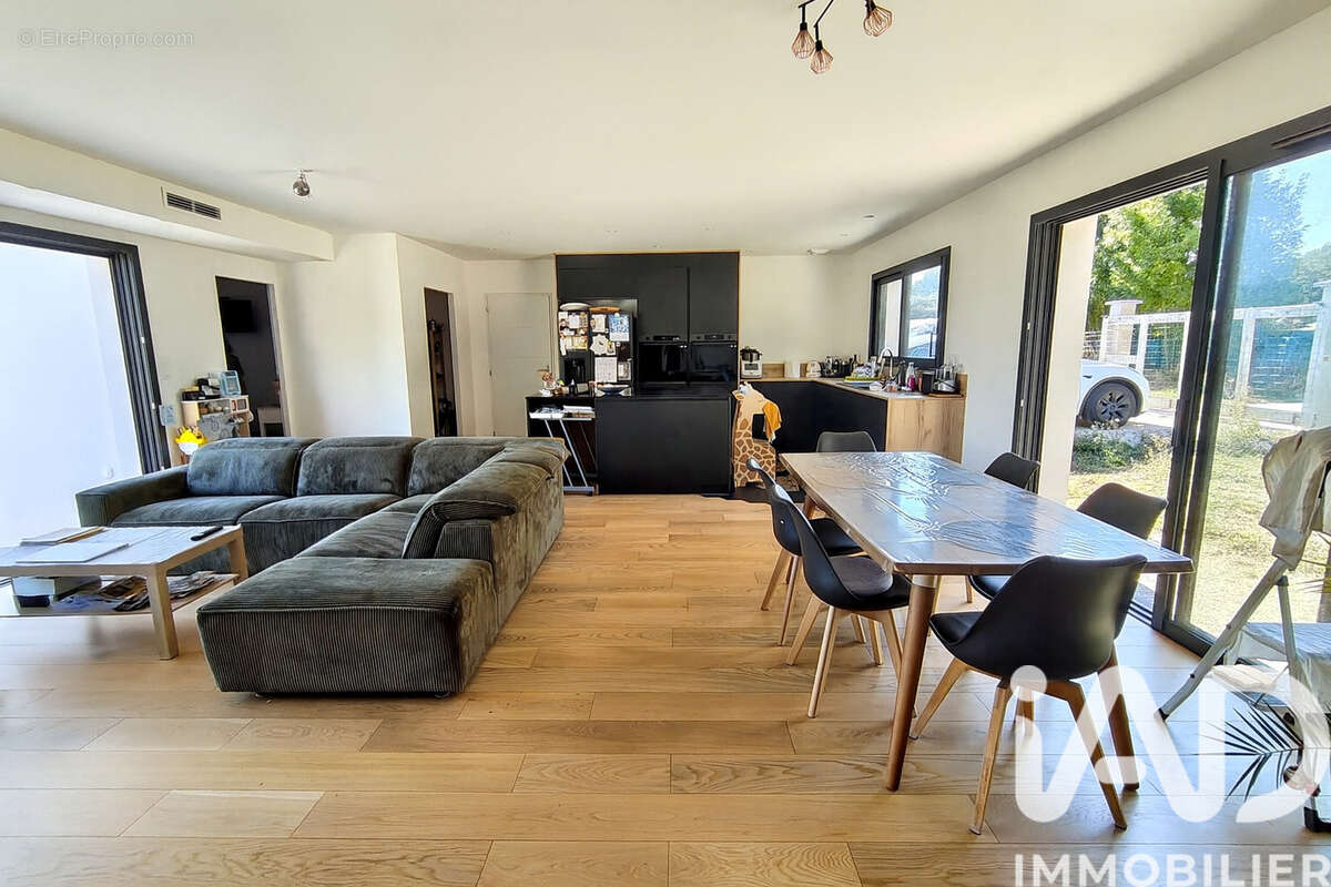 Photo 2 - Maison à ANNEZAY