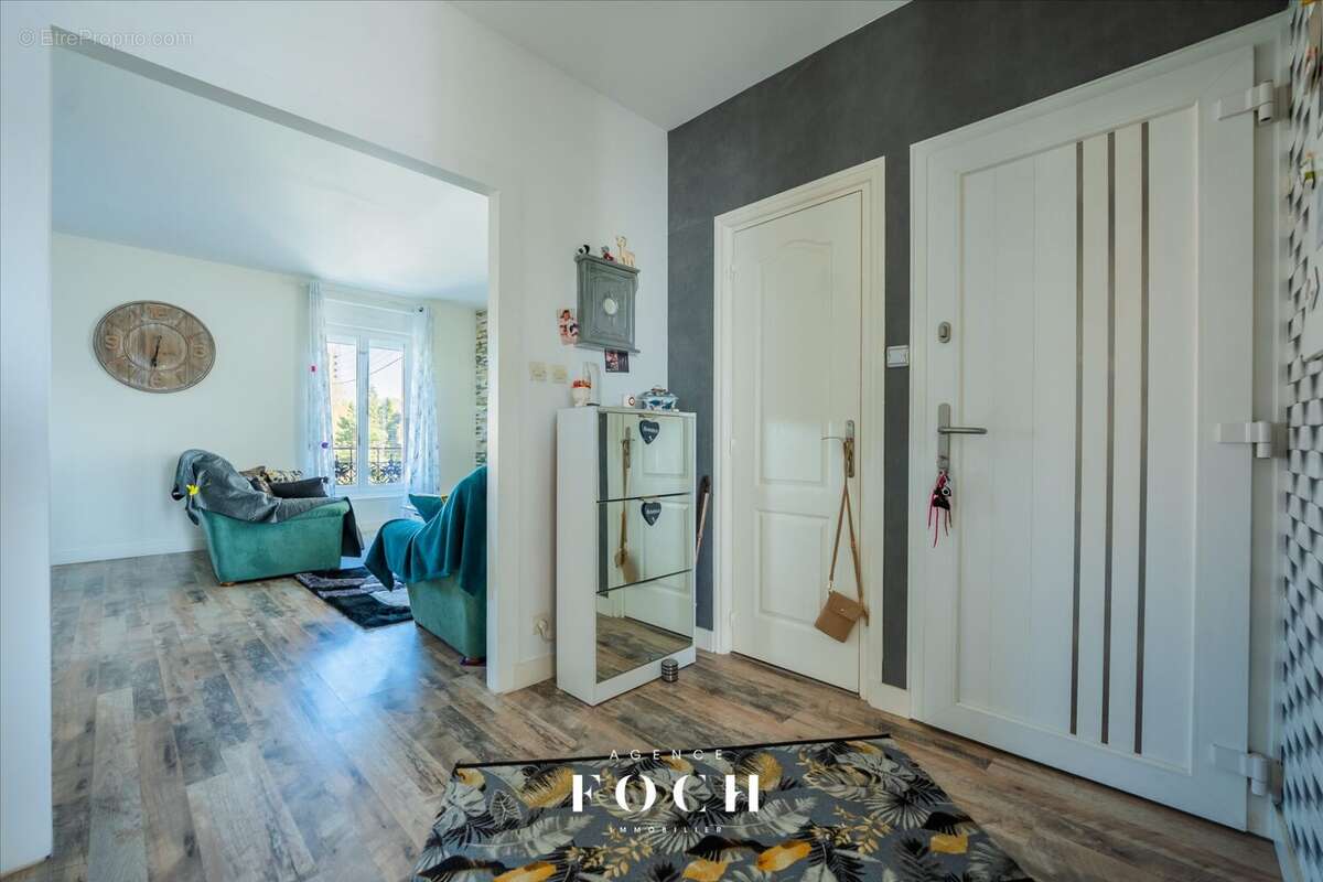 Appartement à ECROUVES
