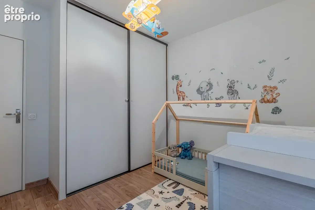 Appartement à vendre 4 pièces LYON 8EME ARRONDISSEMENT (69) Monplaisir-Lumière Parking Jardin - photo 11