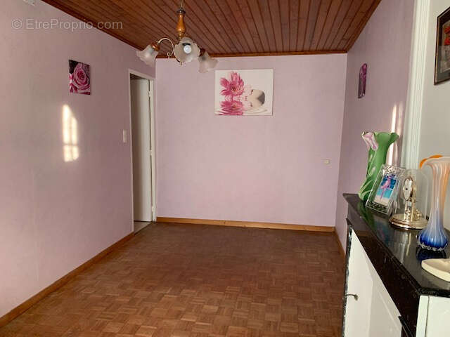 Maison à SAINT-THOMAS-DE-CONAC