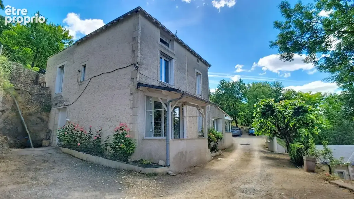 CHAUVIGNY (86)  Propriété composée de deux maisons sur environ 3,5 hectares - photo 17