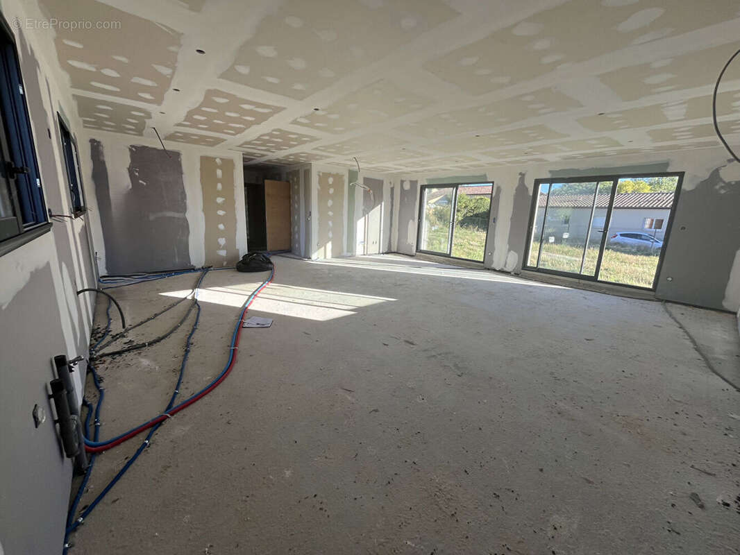 Maison à MALEMORT-DU-COMTAT