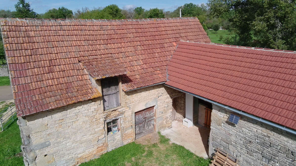 Beau potentiel de rénovation dans un hameau calme et typique du Lot - photo 3